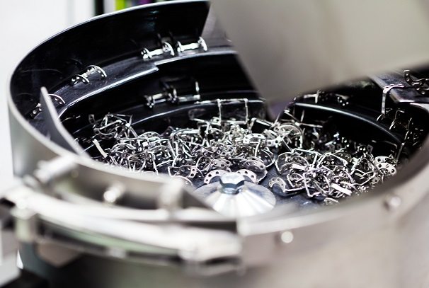 Vibratory bowl feeders