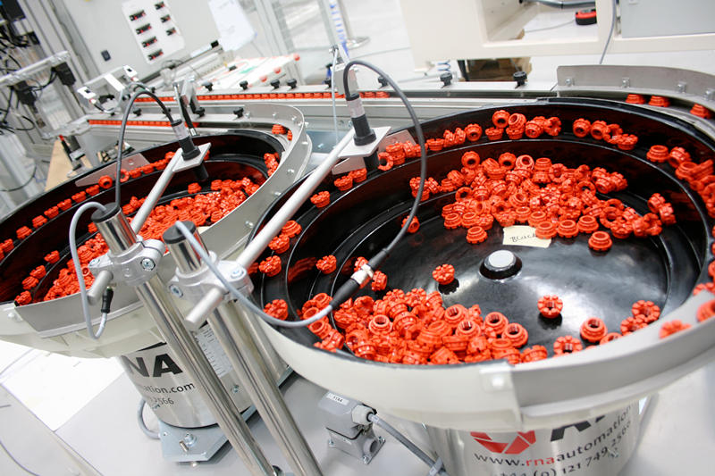 Plastic nut bowl feeder 1