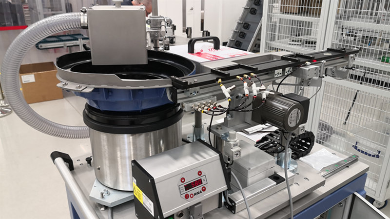 Vibratory Bowl Feeder Handles Springs