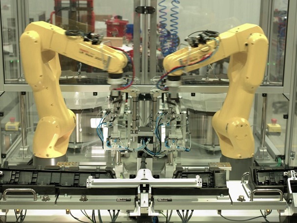 Automated Robotic Clipping Machine for Automotive Components