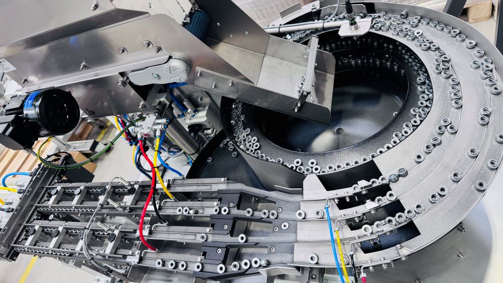 Multi-lane linear system for M8-Bowl