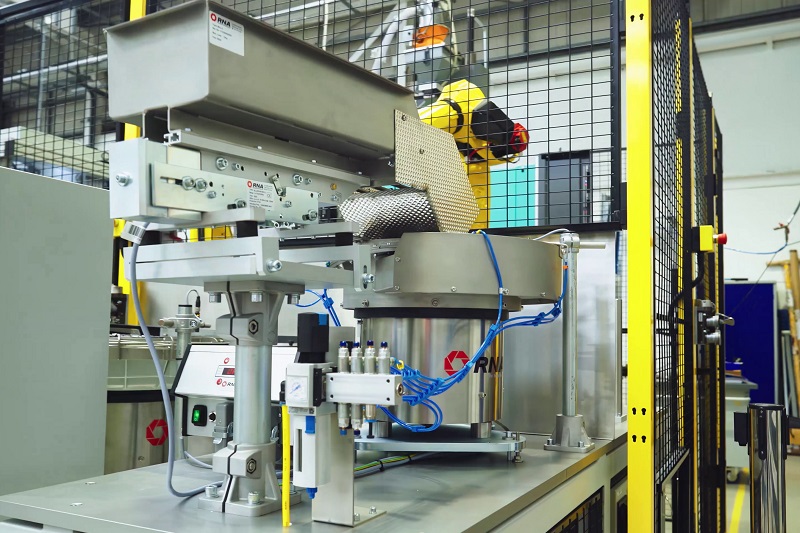 Vibratory-Feeding-Systems-Hoppers