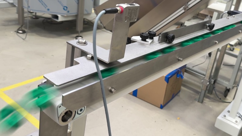 Centrifugal Feeder for Actuators Linear Outfeed