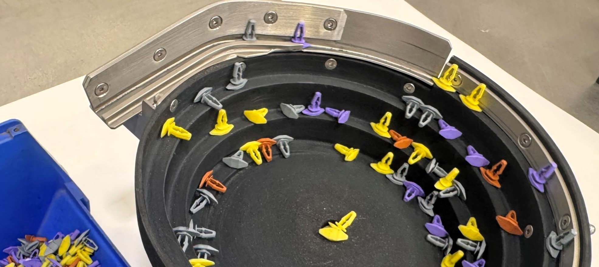 EcoType™ Bowl Feeder to Feed and Orientate Clips