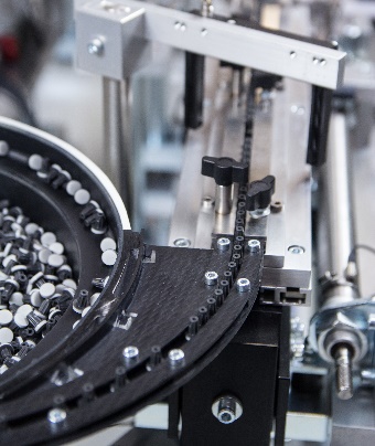 Vibratory Bowl Feeder Part Orientation: Why Stable Feeding Does Not Guarantee Accuracy